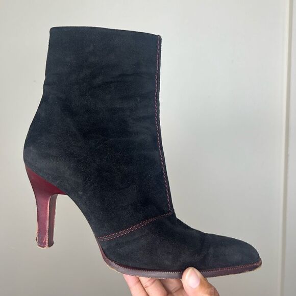 Tod’s Women’s Black/Red Contrast Stitching Suede Ankle Booties Size 8 - Picture 9 of 15